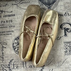 Elegant Gold Women's Shoes